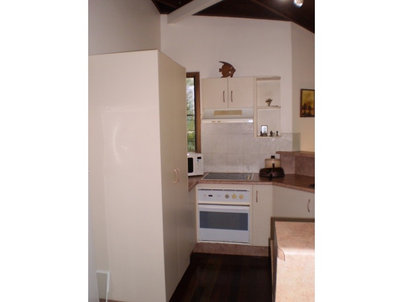 6 Wheaton Court NELLY BAY, Magnetic Island QLD 4819