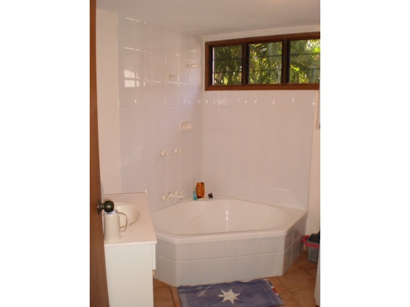 6 Wheaton Court NELLY BAY, Magnetic Island QLD 4819