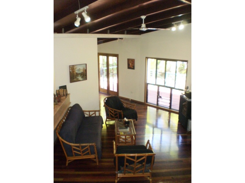 6 Wheaton Court NELLY BAY, Magnetic Island QLD 4819