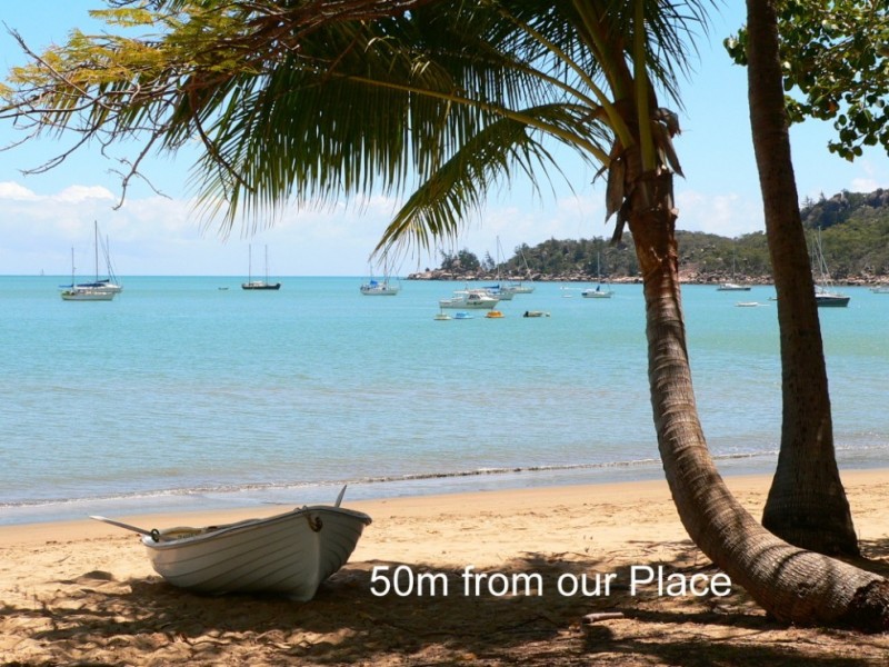 11 Pacific Drive HORSESHOE BAY, Magnetic Island QLD 4819