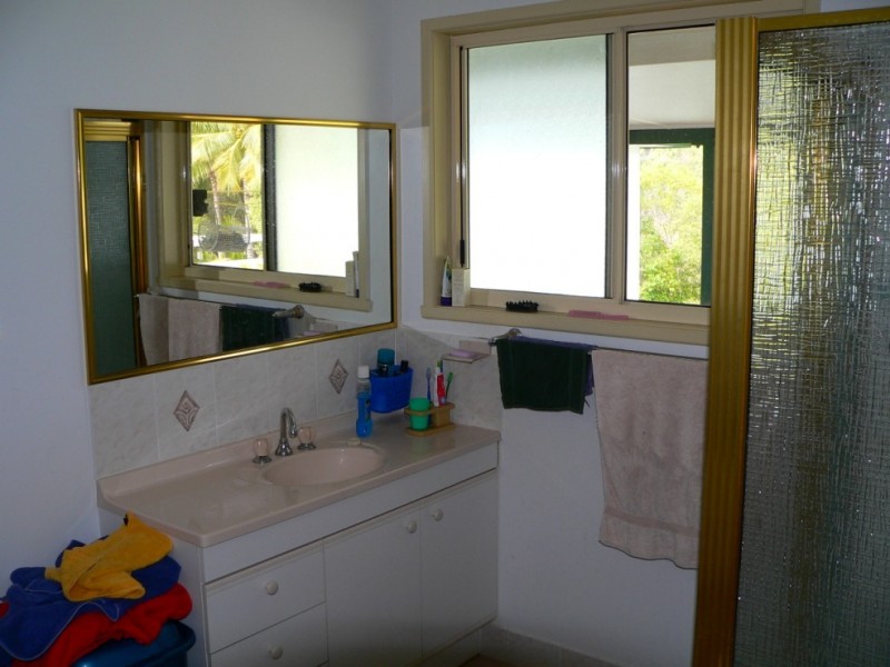 11 Pacific Drive HORSESHOE BAY, Magnetic Island QLD 4819