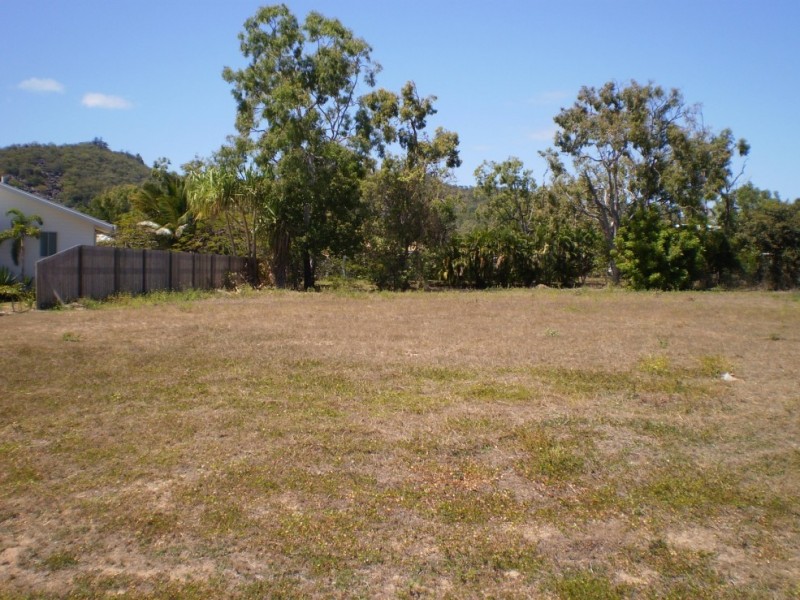 68 Pandanus Drive  HORSESHOE BAY, Magnetic Island QLD 4819