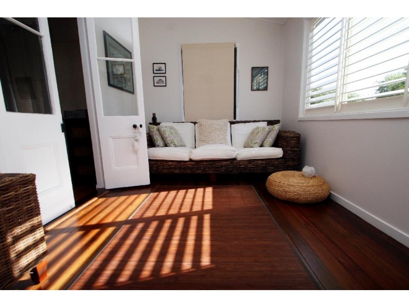 49 Sherriff Street, Hermit Park QLD 4812