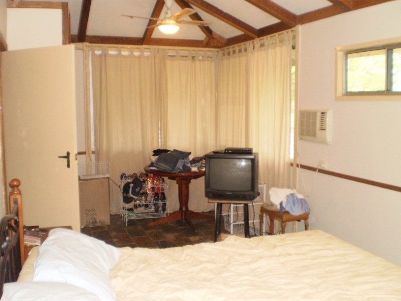 7 McCabe Street ARCADIA, Magnetic Island QLD 4819