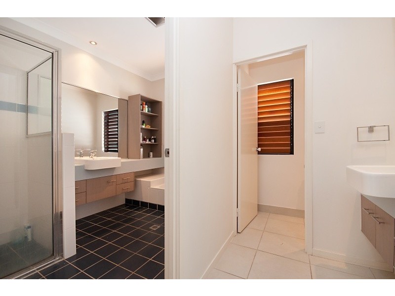 9 Springbrook Parade, Idalia QLD 4811