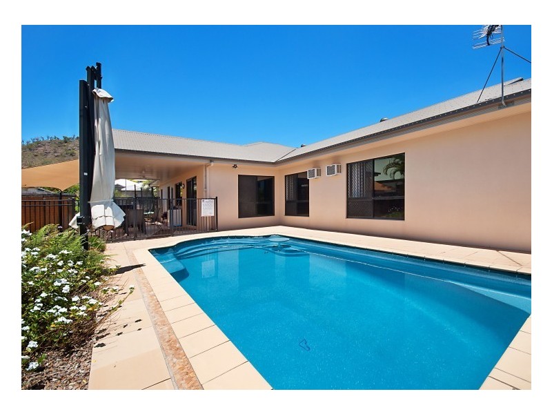 19 Minaret Way, Mount Louisa QLD 4814