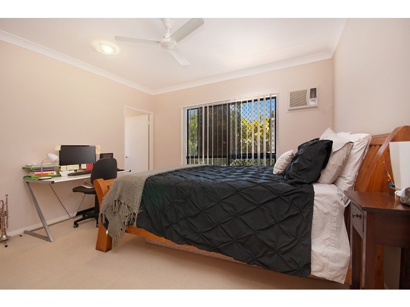 19 Minaret Way, Mount Louisa QLD 4814