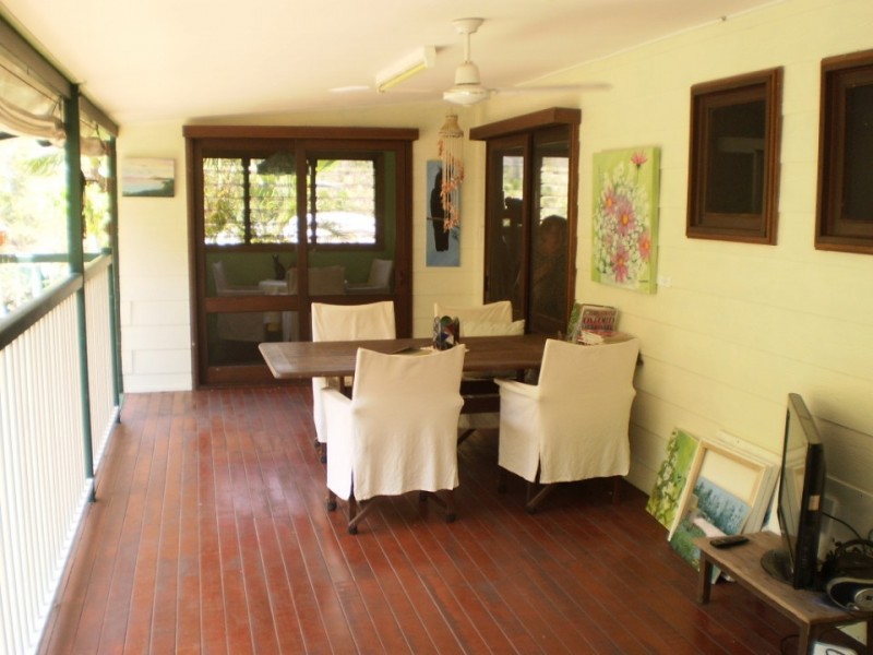 33 Compass Crescent Nelly Bay, Magnetic Island QLD 4819