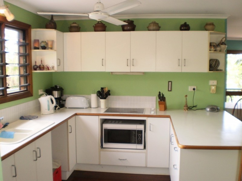 33 Compass Crescent Nelly Bay, Magnetic Island QLD 4819
