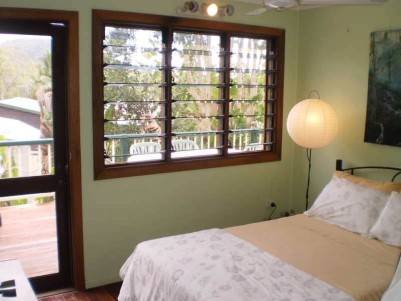 33 Compass Crescent Nelly Bay, Magnetic Island QLD 4819