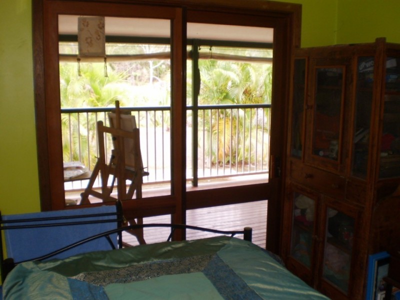 33 Compass Crescent Nelly Bay, Magnetic Island QLD 4819