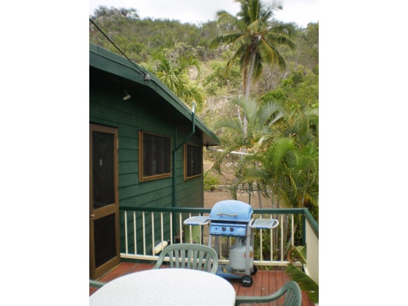 33 Compass Crescent Nelly Bay, Magnetic Island QLD 4819