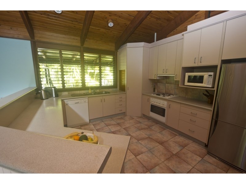 6 Coleton Court, Nelly Bay QLD 4819