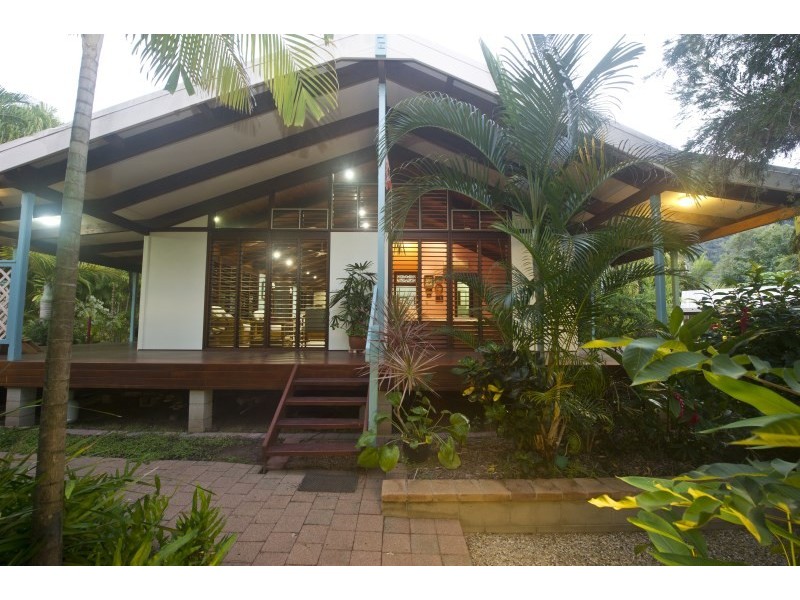 6 Coleton Court, Nelly Bay QLD 4819