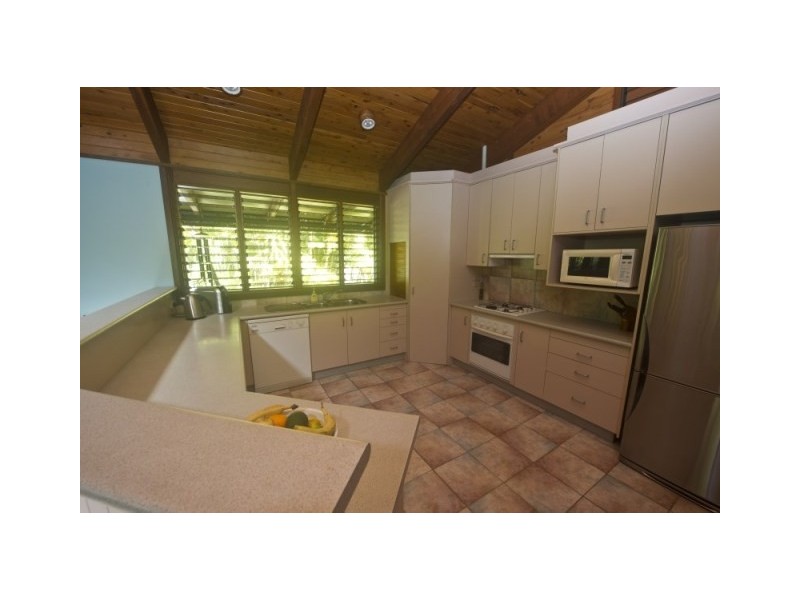 6 Coleton Court, Nelly Bay QLD 4819