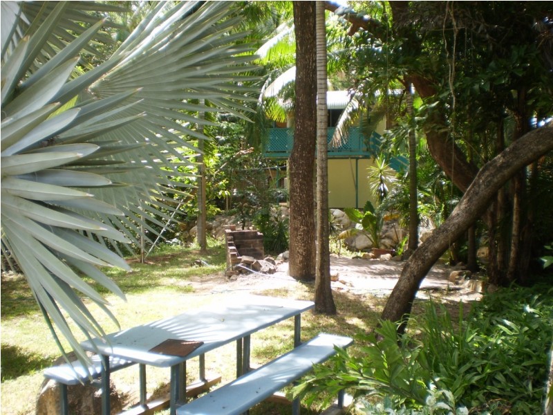 5 Mirimar Crescent Arcadia, Magnetic Island QLD 4819