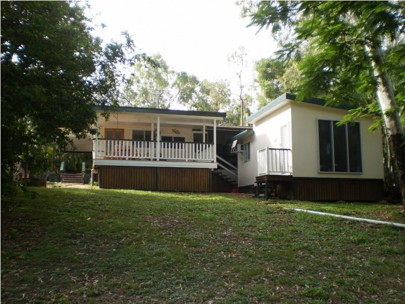 50 Hayles Avenue Arcadia, Magnetic Island QLD 4819