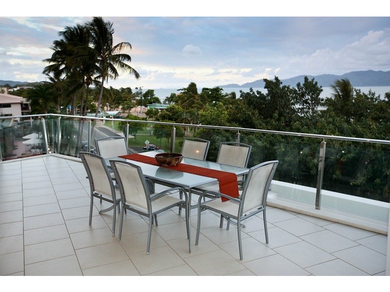 111/72 The Strand, North Ward QLD 4810