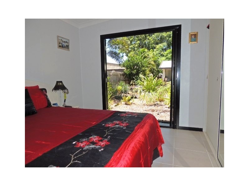 39 Reef Street, Saunders Beach QLD 4818