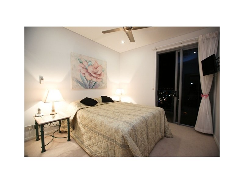 16.01/148C Walker, Townsville City QLD 4810