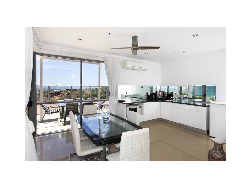 16.01/148C Walker, Townsville City QLD 4810