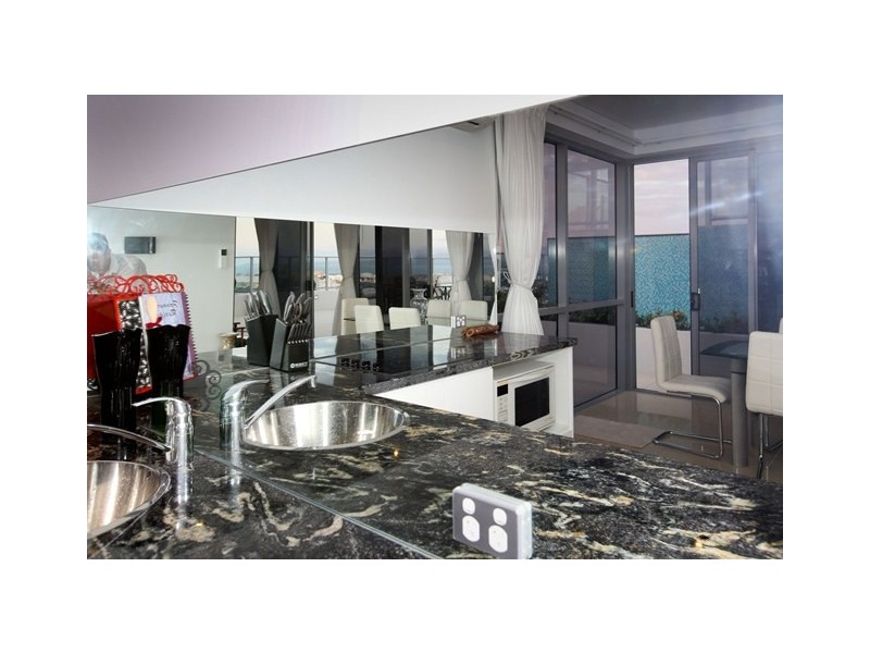 16.01/148C Walker, Townsville City QLD 4810