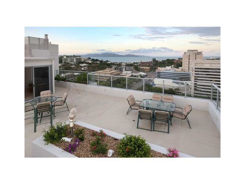 16.01/148C Walker, Townsville City QLD 4810