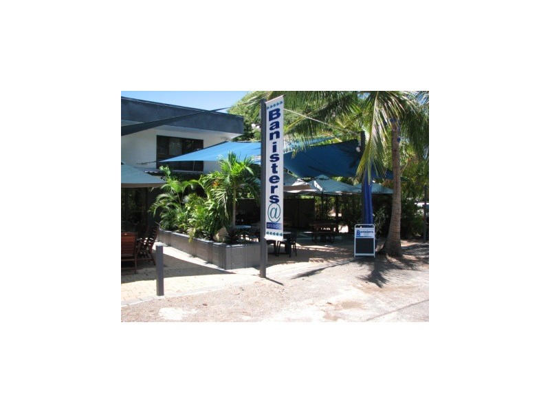 22 McCabe Crescent ARCADIA, Magnetic Island QLD 4819