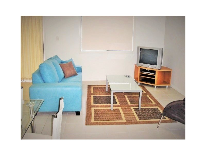 1/53-55 Kings Road, Hyde Park QLD 4812