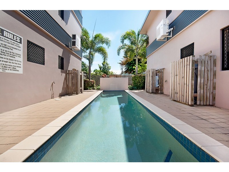 1/53-55 Kings Road, Hyde Park QLD 4812