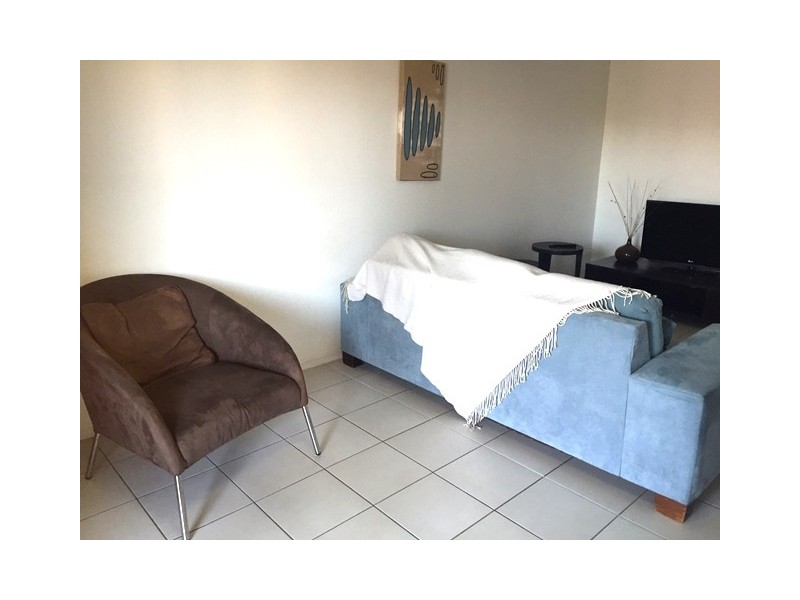 12/53-55 Kings Road, Hyde Park QLD 4812