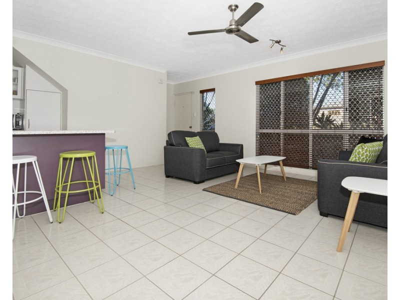1/4 Stuart Street, North Ward QLD 4810