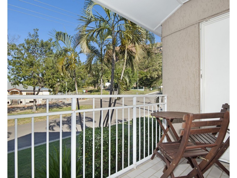 1/4 Stuart Street, North Ward QLD 4810