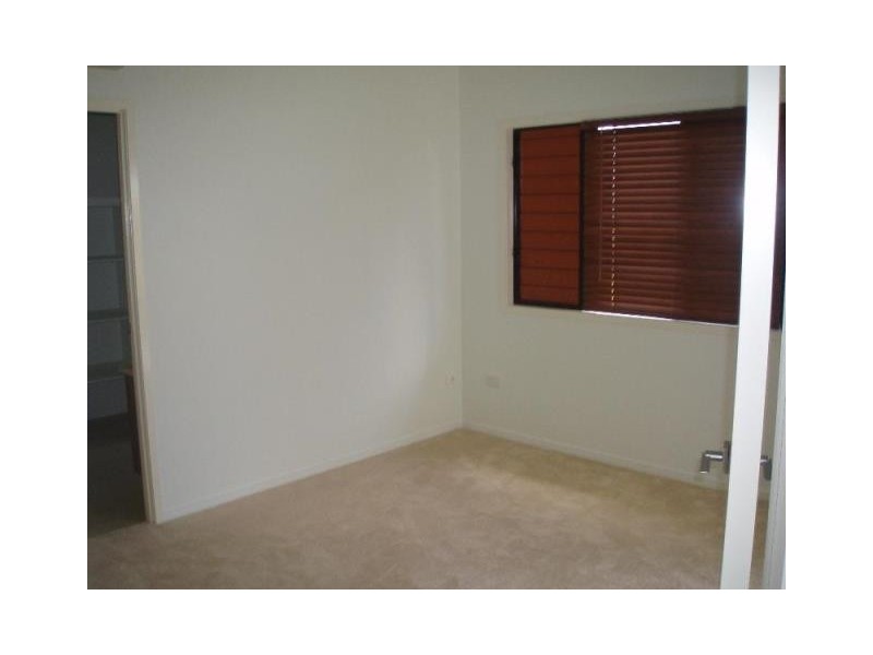 3 St Kilda Row, Douglas QLD 4814