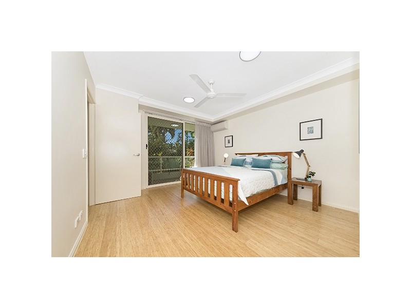 6/7 Mariners North, Townsville City QLD 4810
