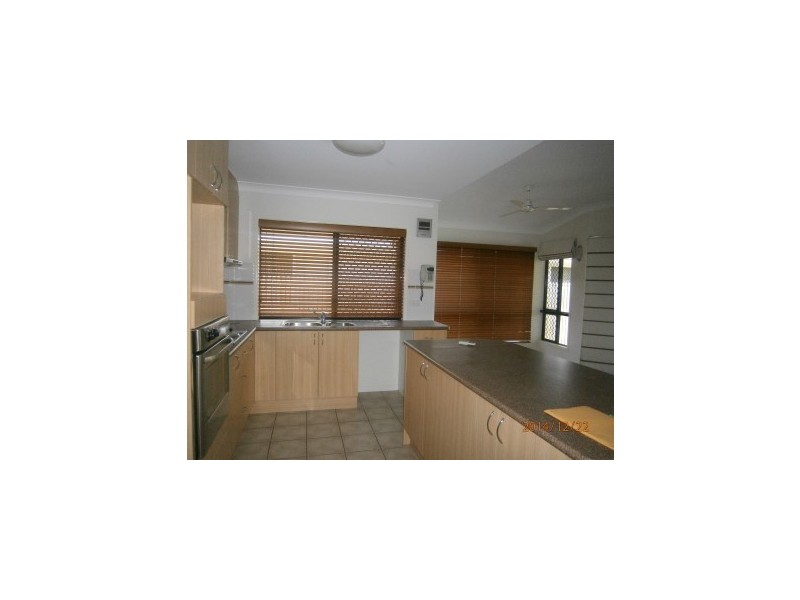 16 Bellingham Crescent, Kirwan QLD 4817