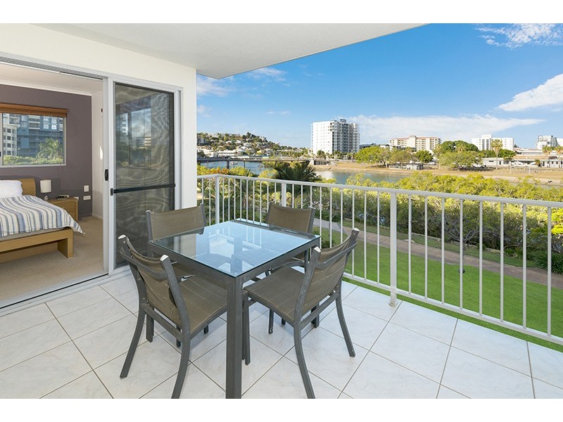 40/11-17 Stanley Street, Townsville City QLD 4810