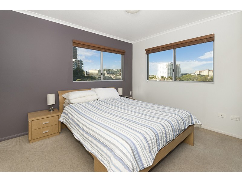 40/11-17 Stanley Street, Townsville City QLD 4810