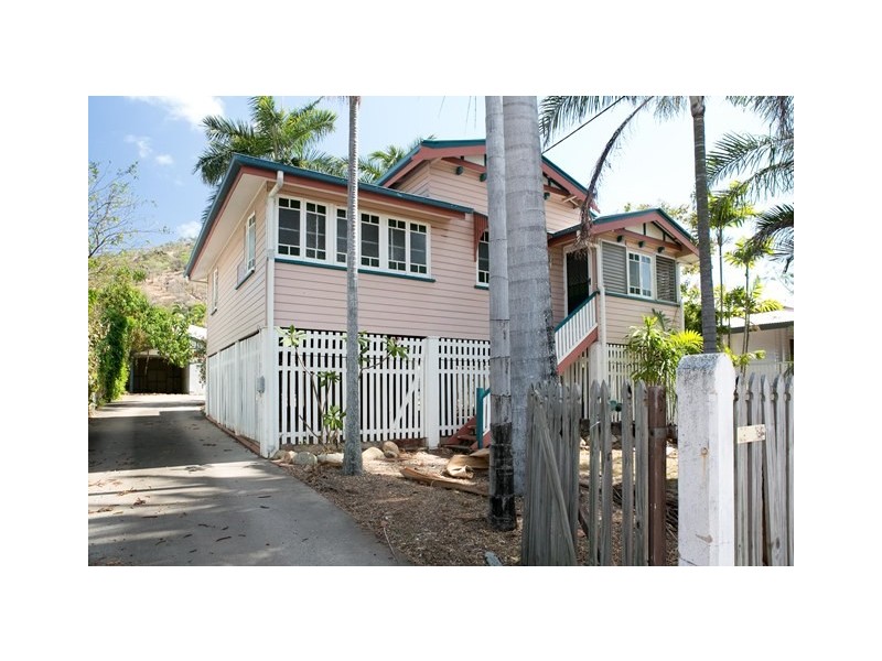 5 Garrick Street, West End QLD 4810