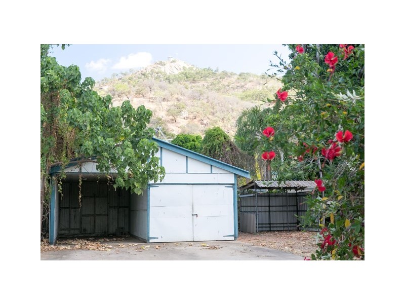 5 Garrick Street, West End QLD 4810