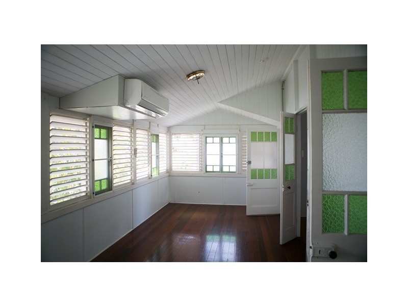 5 Garrick Street, West End QLD 4810