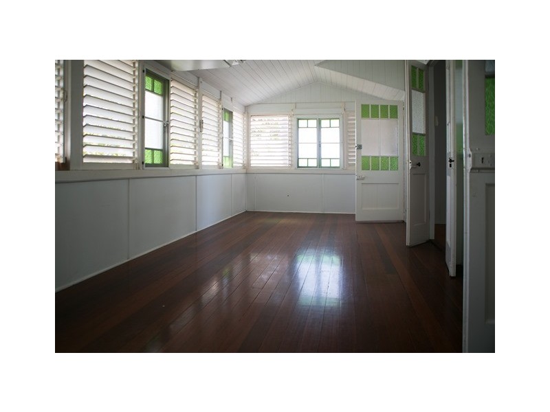 5 Garrick Street, West End QLD 4810