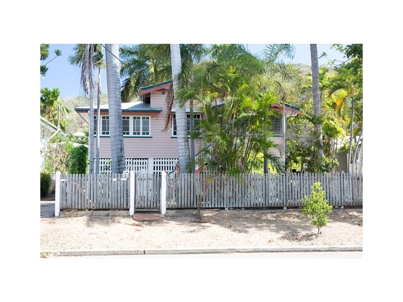 5 Garrick Street, West End QLD 4810