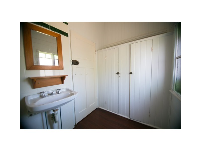 5 Garrick Street, West End QLD 4810