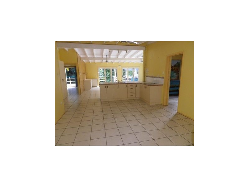 26 The Grove, Nelly Bay QLD 4819