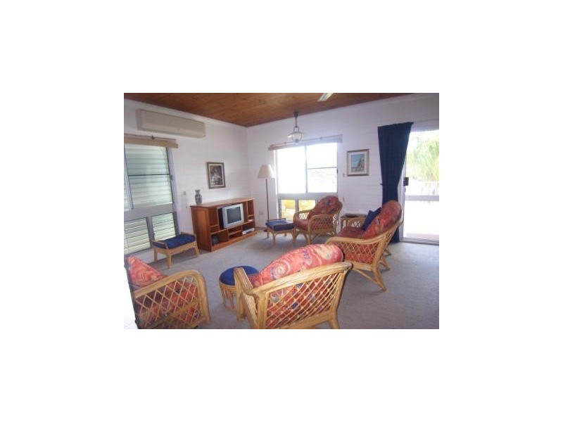 3/37 Marine Pde Arcadia, Magnetic Island QLD 4819