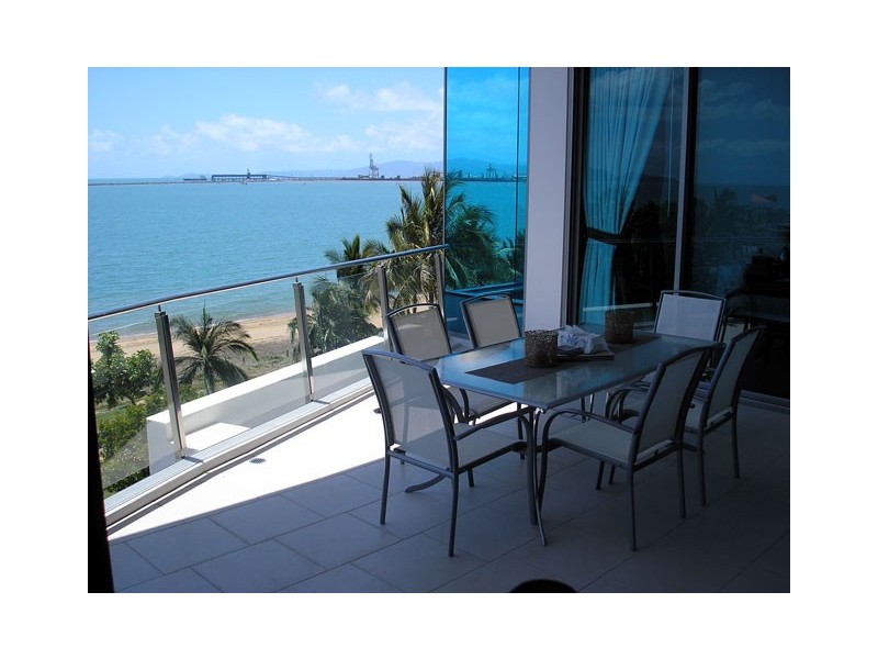 111/72-74 The Strand, North Ward QLD 4810