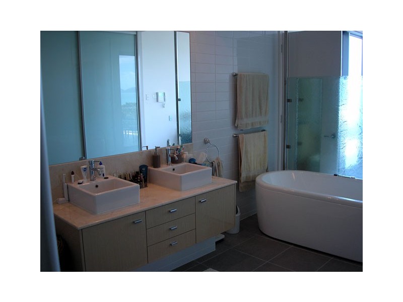 111/72-74 The Strand, North Ward QLD 4810