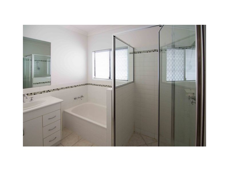 24 Paddington Terrace, Douglas QLD 4814