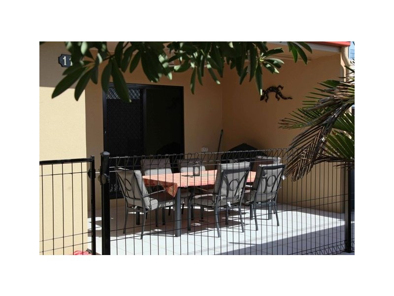 11/22 Stuart Street, North Ward QLD 4810